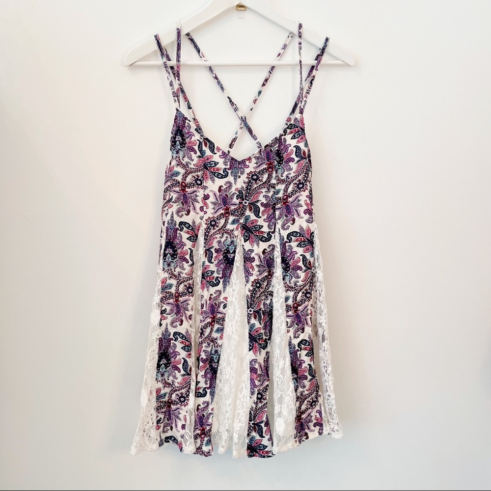 Flowy floral and lace strappy mini dress
